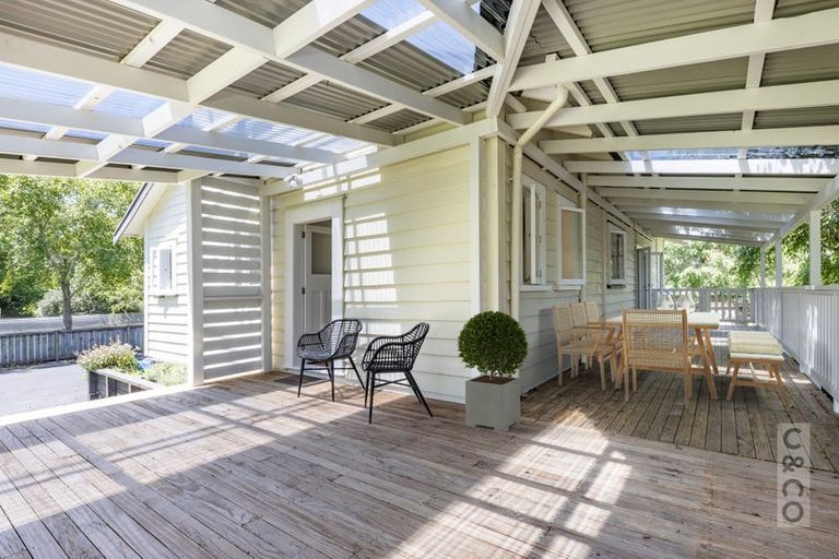 Photo of property in 74 Awaroa Road, Helensville, 0800