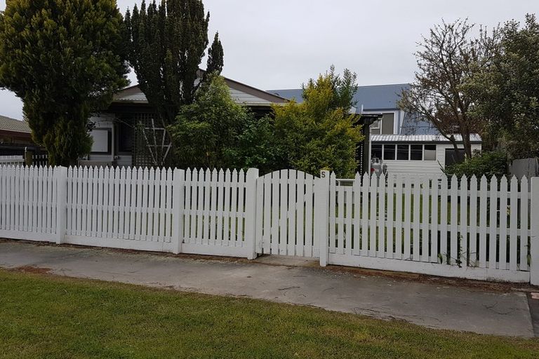 Photo of property in 5 Tahi Place, Belfast, Christchurch, 8051