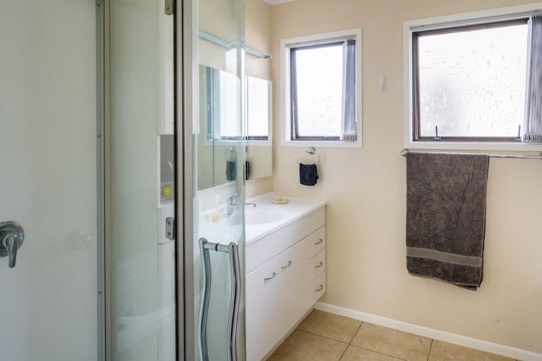 Photo of property in 9 Parkinson Close, Whitby, Porirua, 5024