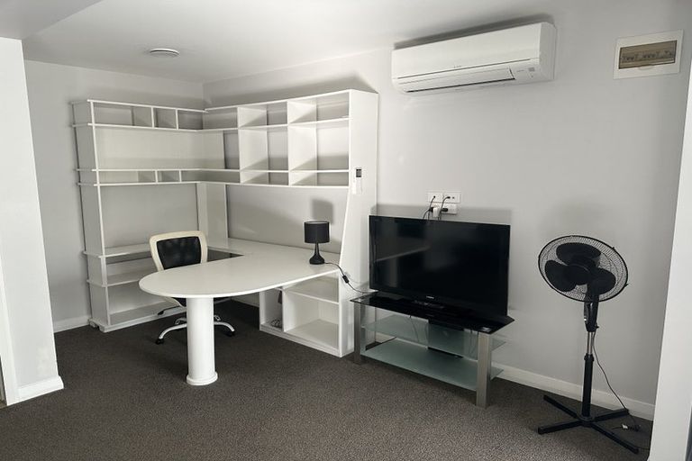 Photo of property in 70 Spinella Drive, Bayview, Auckland, 0629