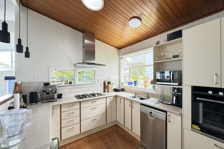 Photo of property in 30 Noall Street, Te Atatu Peninsula, Auckland, 0610