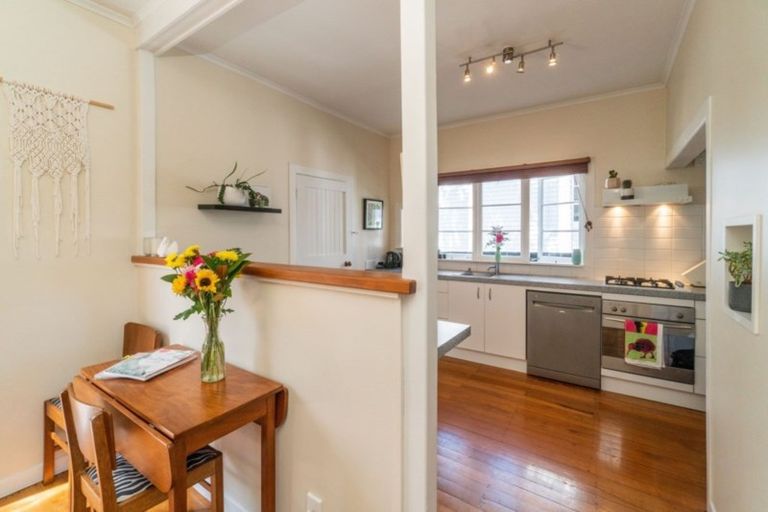 Photo of property in 24 Gardner Avenue, New Lynn, Auckland, 0600