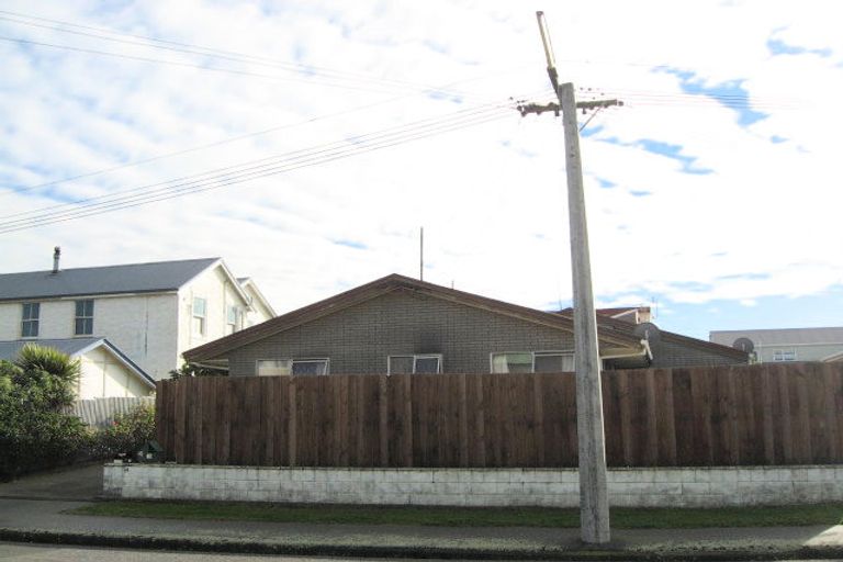 Photo of property in 2/14 Hood Street, New Brighton, Christchurch, 8061