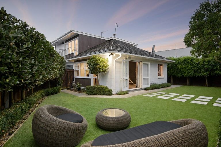 Photo of property in 2/38 Clare Road, St Albans, Christchurch, 8014