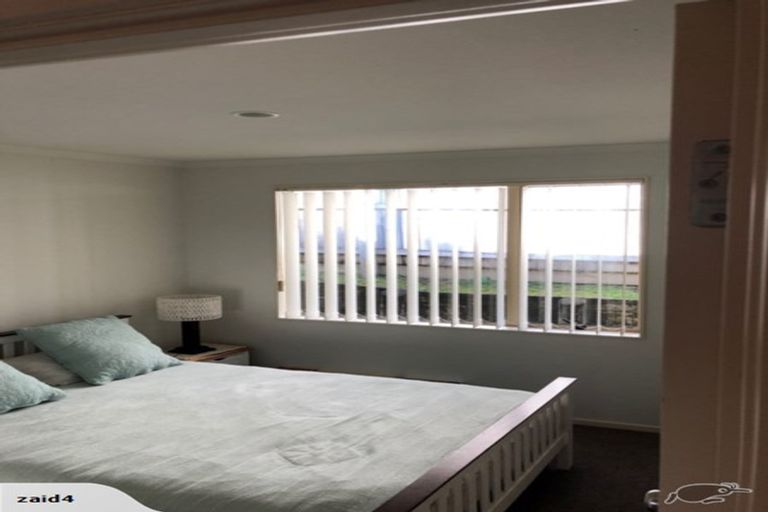 Photo of property in 15 Condor Place, Unsworth Heights, Auckland, 0632