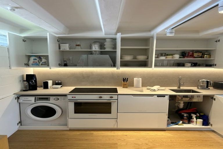 Photo of property in 15/73 Princes Street, Northcote Point, Auckland, 0627