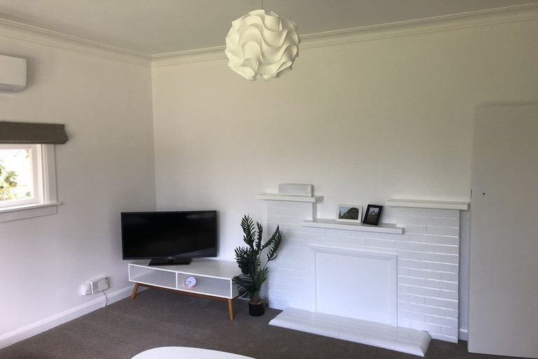 Photo of property in 12 Karina Terrace, Roslyn, Palmerston North, 4414