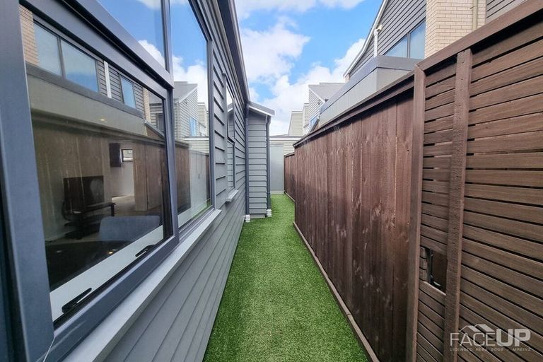 Photo of property in 33 Saltmarsh Road, Hobsonville, Auckland, 0616