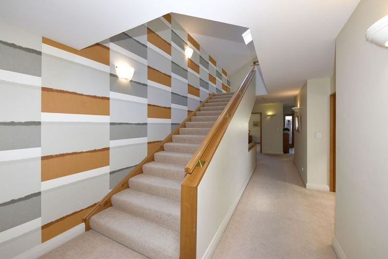 Photo of property in 12 Overdale Drive, Cashmere, Christchurch, 8022