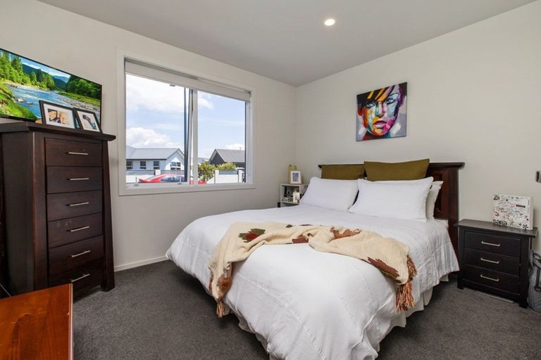 Photo of property in 5 Pimelea Street, Papamoa Beach, Papamoa, 3118