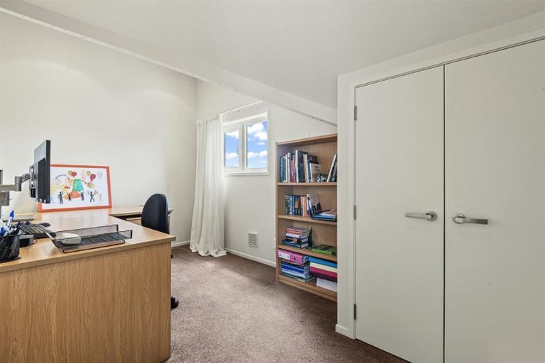 Photo of property in 42 Hart Road, Hauraki, Auckland, 0622