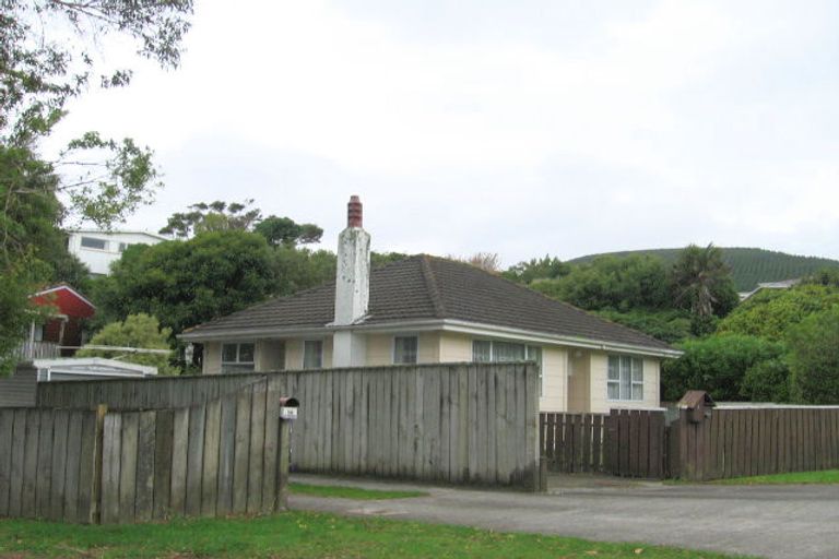 Photo of property in 9 Kowhai Street, Tawa, Wellington, 5028