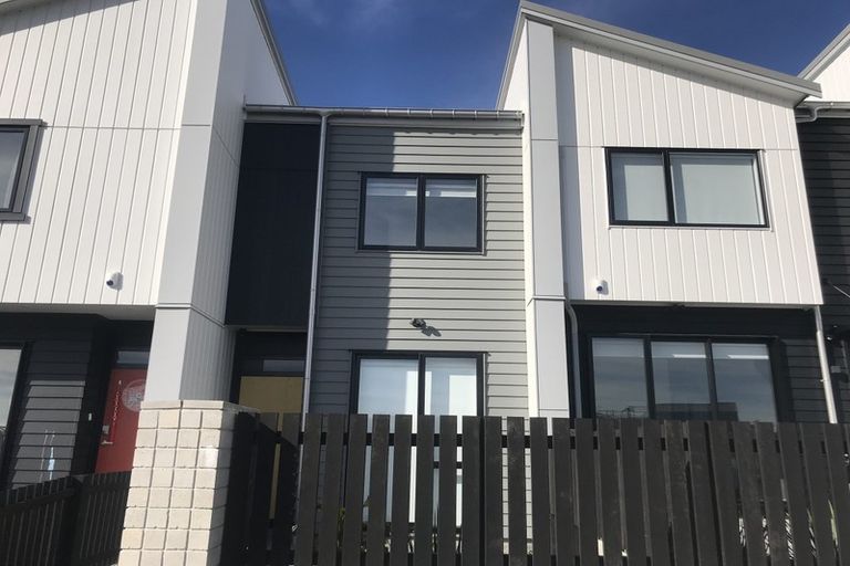 Photo of property in 52 Nugget Avenue, Hobsonville, Auckland, 0616