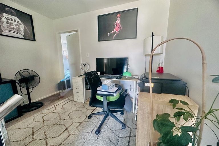 Photo of property in 45c Seon Place, Birkdale, Auckland, 0626