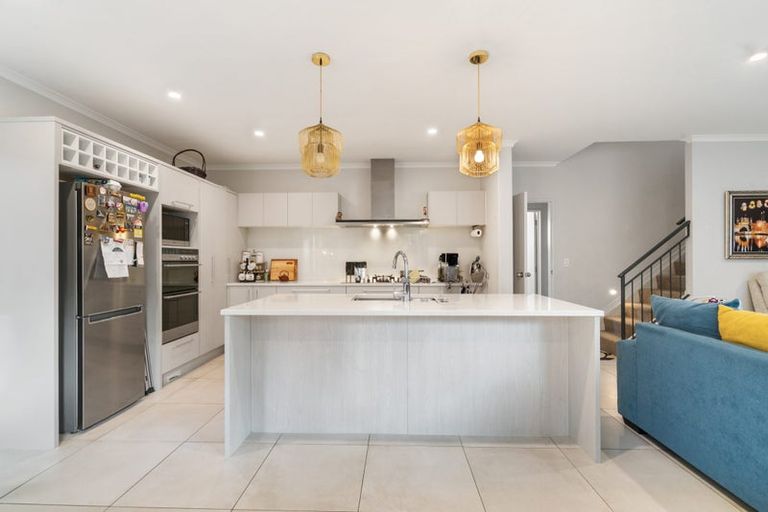 Photo of property in 41 Andalusian Way, Karaka, Papakura, 2113