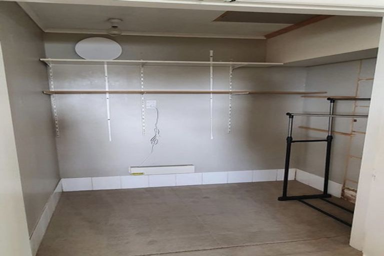 Photo of property in 1/14 Woodside Avenue, Northcote, Auckland, 0627