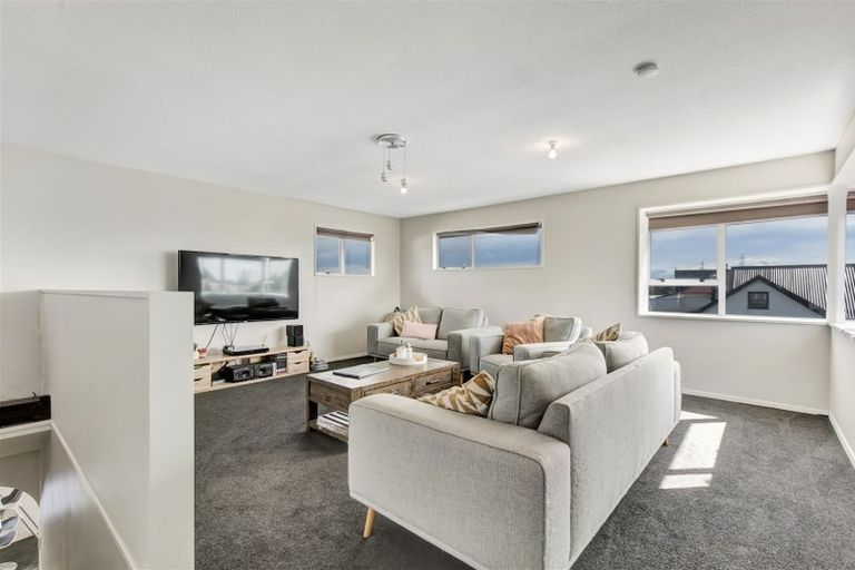 Photo of property in 3 Finsbury Street, Islington, Christchurch, 8042