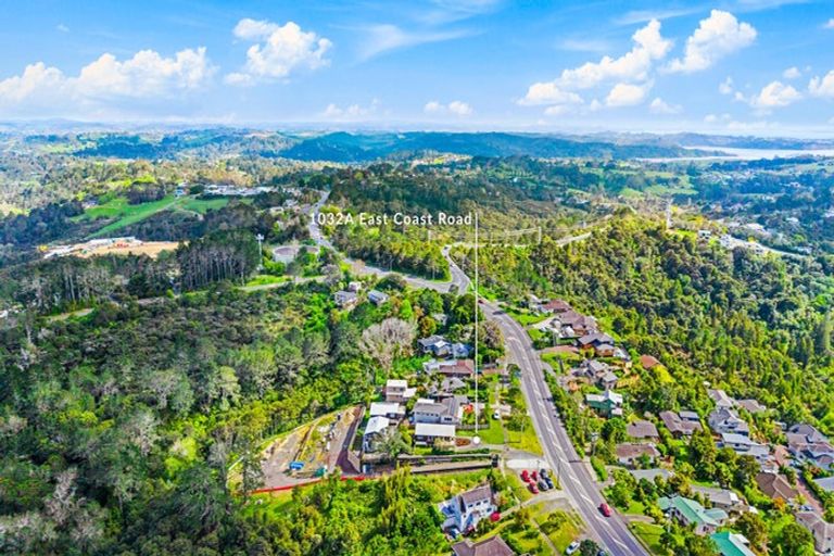 Photo of property in 1/1032 East Coast Road, Fairview Heights, Auckland, 0630