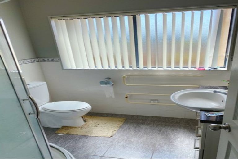 Photo of property in 21 Leafield Crescent, Henderson, Auckland, 0612