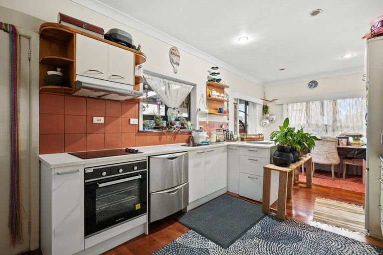 Photo of property in 49 Kautami Avenue, Papatoetoe, Auckland, 2025