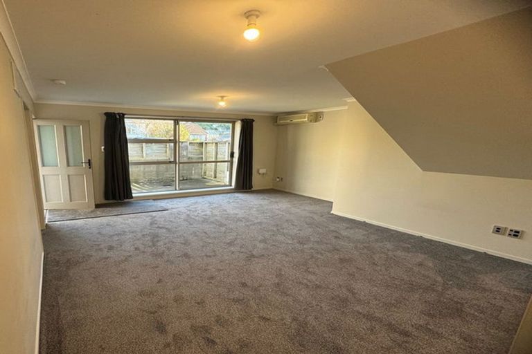 Photo of property in 2 Sim Street, Johnsonville, Wellington, 6037