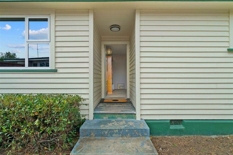Photo of property in 51 Winters Road, Redwood, Christchurch, 8051