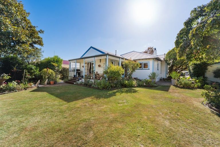 Photo of property in 136 Russell Street, Palmerston North, 4414