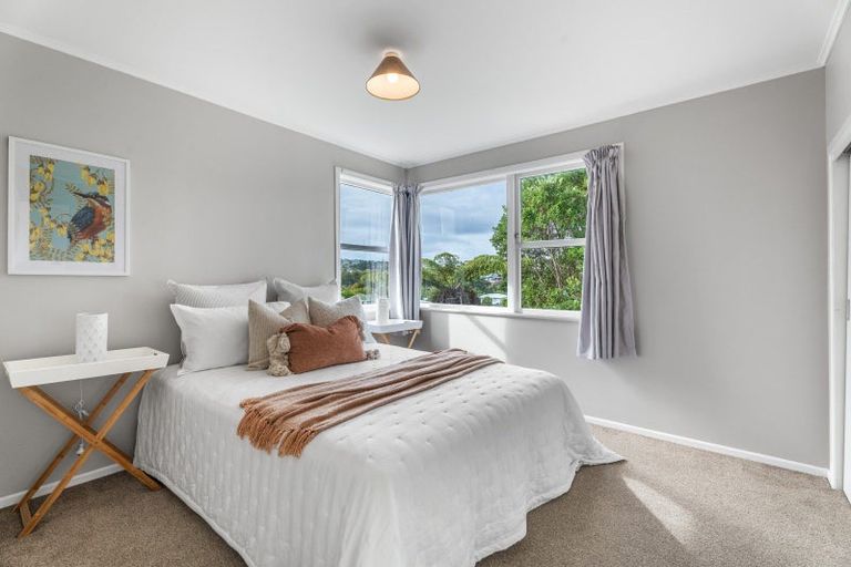 Photo of property in 42 Lauderdale Road, Birkdale, Auckland, 0626