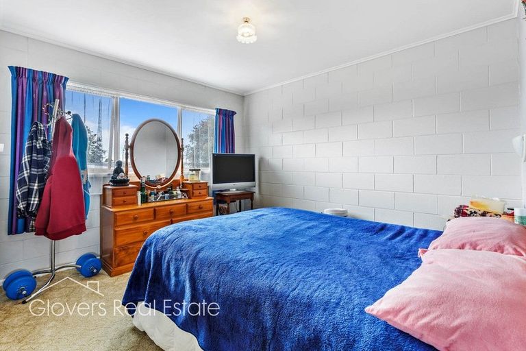 Photo of property in 2/23a Nandana Drive, Glen Eden, Auckland, 0602
