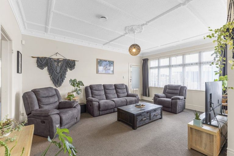 Photo of property in 58 Featherston Street, Takaro, Palmerston North, 4412