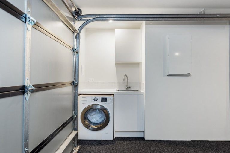 Photo of property in 211 Marine Parade, Mount Maunganui, 3116