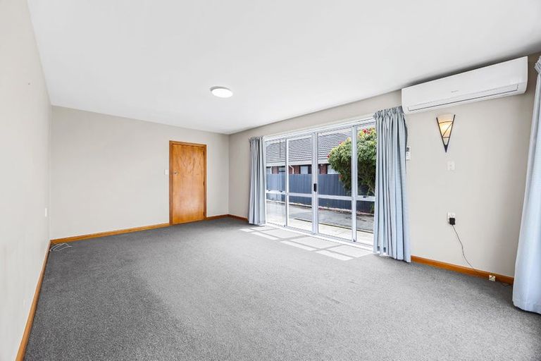 Photo of property in 33 Skerten Avenue, Hornby, Christchurch, 8042