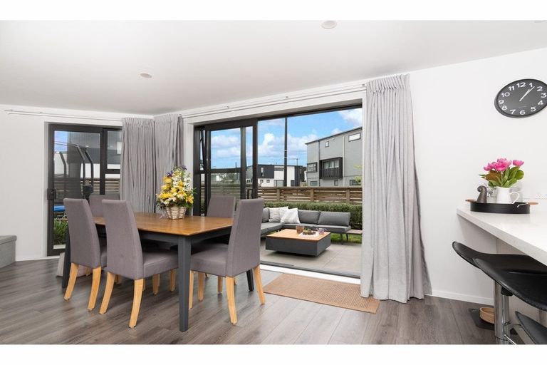 Photo of property in 18 Pottery Crescent, Hobsonville, Auckland, 0618