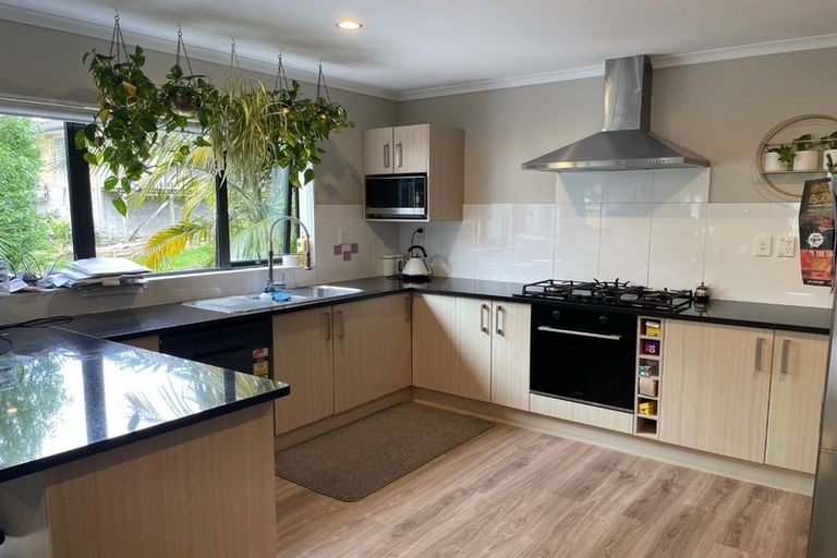 Photo of property in 30a Mili Way, Ranui, Auckland, 0612