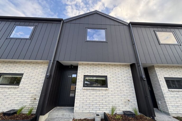 Photo of property in 8/42 Brandon Road, Glen Eden, Auckland, 0602