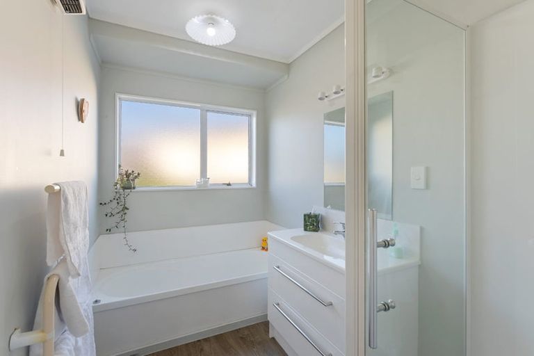 Photo of property in 111 Makarini Street, Paraparaumu, 5032