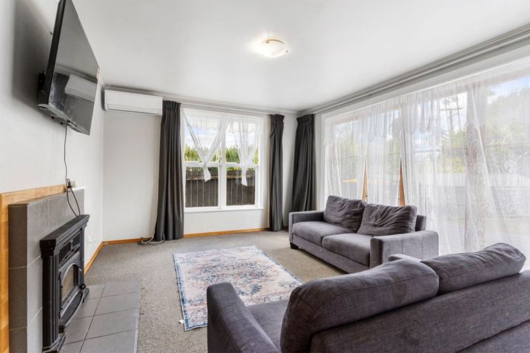 Photo of property in 69 Arimu Road, Papakura, 2110