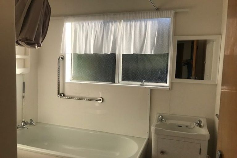 Photo of property in 5 Sita Way, Broadmeadows, Wellington, 6035