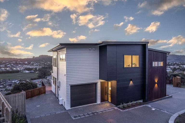 Photo of property in 176b Navigation Drive, Whitby, Porirua, 5024
