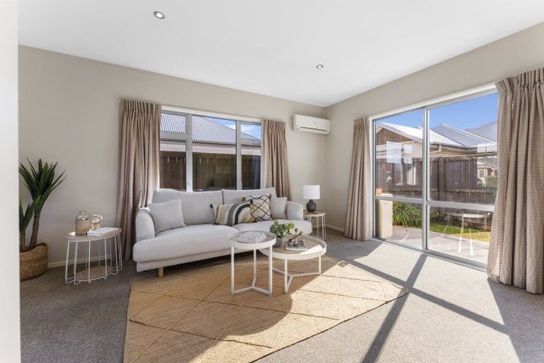 Photo of property in 2/12 Mounter Avenue, Northwood, Christchurch, 8051