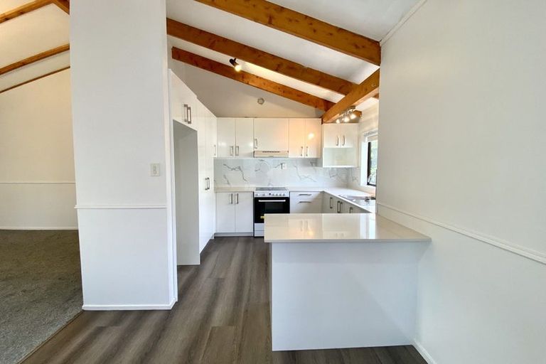 Photo of property in 1/8 Alston Avenue, Kelston, Auckland, 0602