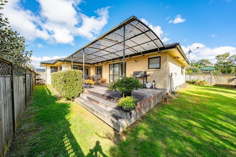 Photo of property in 33 Ruze Vida Drive, Massey, Auckland, 0614