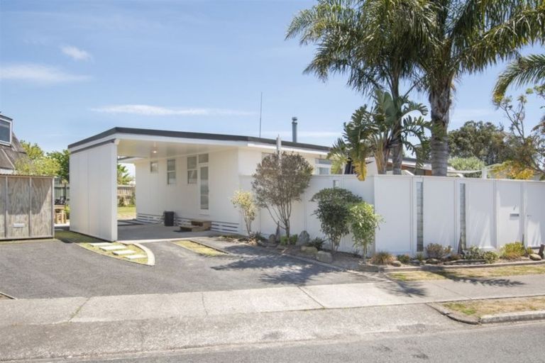 Photo of property in 1/4 Tahara Crescent, Mount Maunganui, 3116