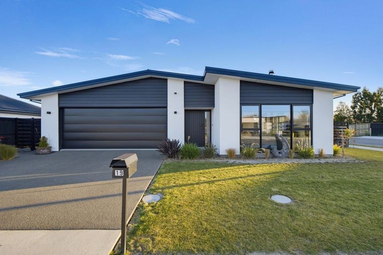 Photo of property in 19 Bastings Street, Kaiapoi, 7630