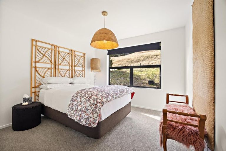 Photo of property in 1056 Peak Road, Helensville, 0875