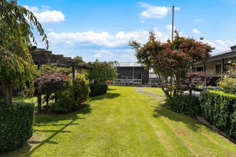 Photo of property in 2 Tavarnya Way, Patumahoe, Pukekohe, 2679
