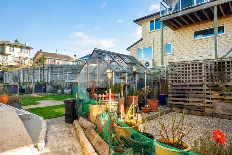 Photo of property in 40 Wharfe Street, South Hill, Oamaru, 9400