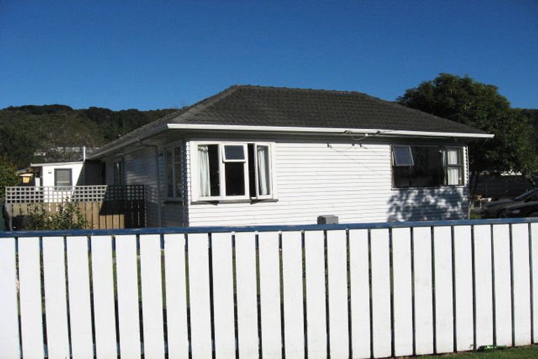Photo of property in 7 Hyde Street, Wainuiomata, Lower Hutt, 5014