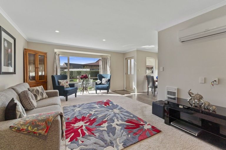 Photo of property in Rangeview Villas, 63/9 Fuller Close, Levin, 5510