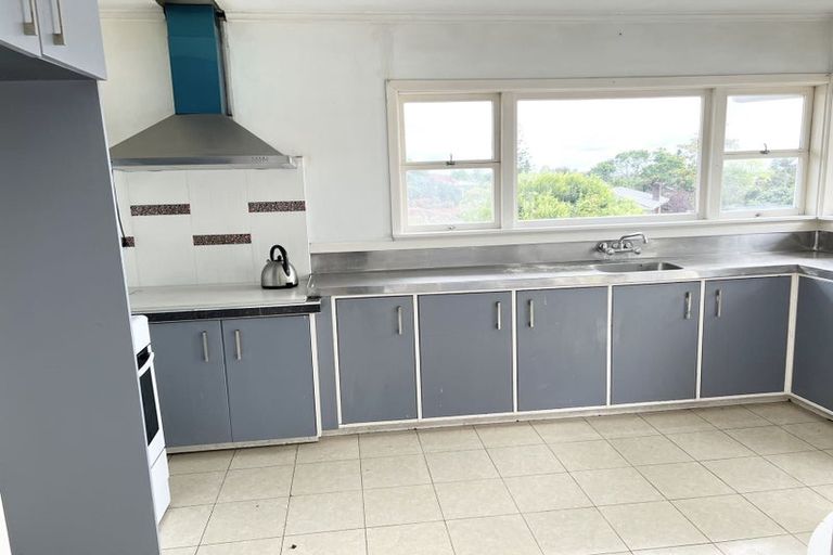 Photo of property in 3179 Great North Road, New Lynn, Auckland, 0600